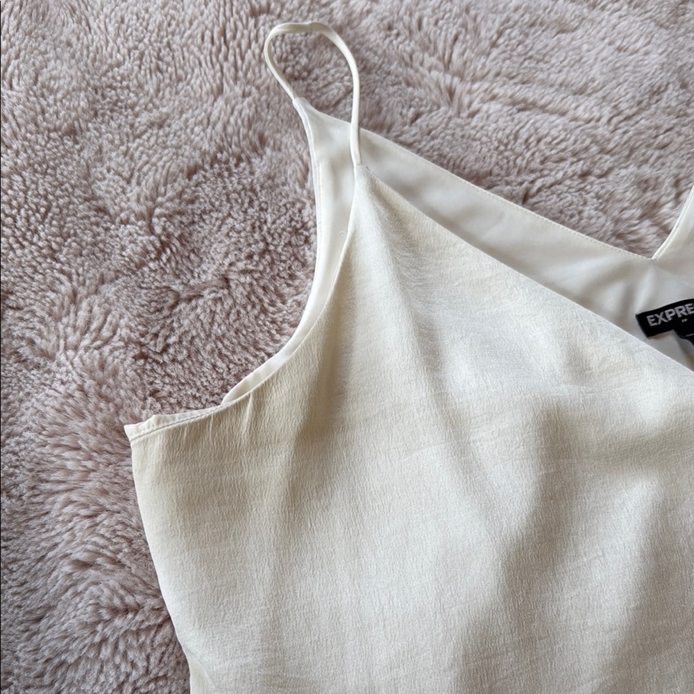 Express White Top - Picture 3 of 4
